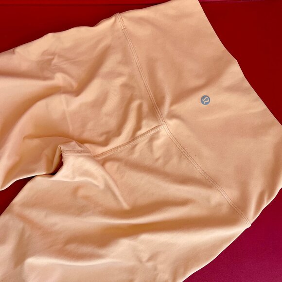 Like New Lululemon Align High Rise Legging 25” Peach Bellini Size Eight - Picture 3 of 7